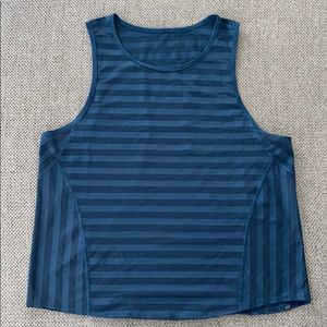 Lululemon Crop Mesh Razorback - Size: 8